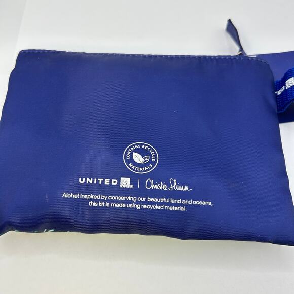 United Airlines HAWAII Christie Shinn Travel Amenity Kit "Teamwork" Pink Sharks - Picture 6 of 9